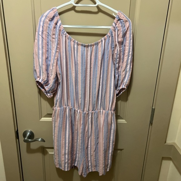 Adorable PAIGE Pastel Striped Romper Large - Picture 6 of 7